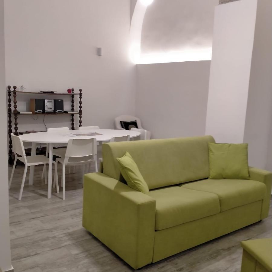 Tiziana's Vatican Appartement